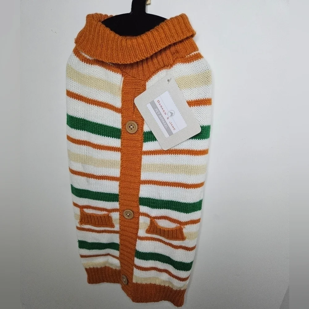BARKER & JANE PET APPAREL Sweater Size M up to 27 lbs Back Length 16